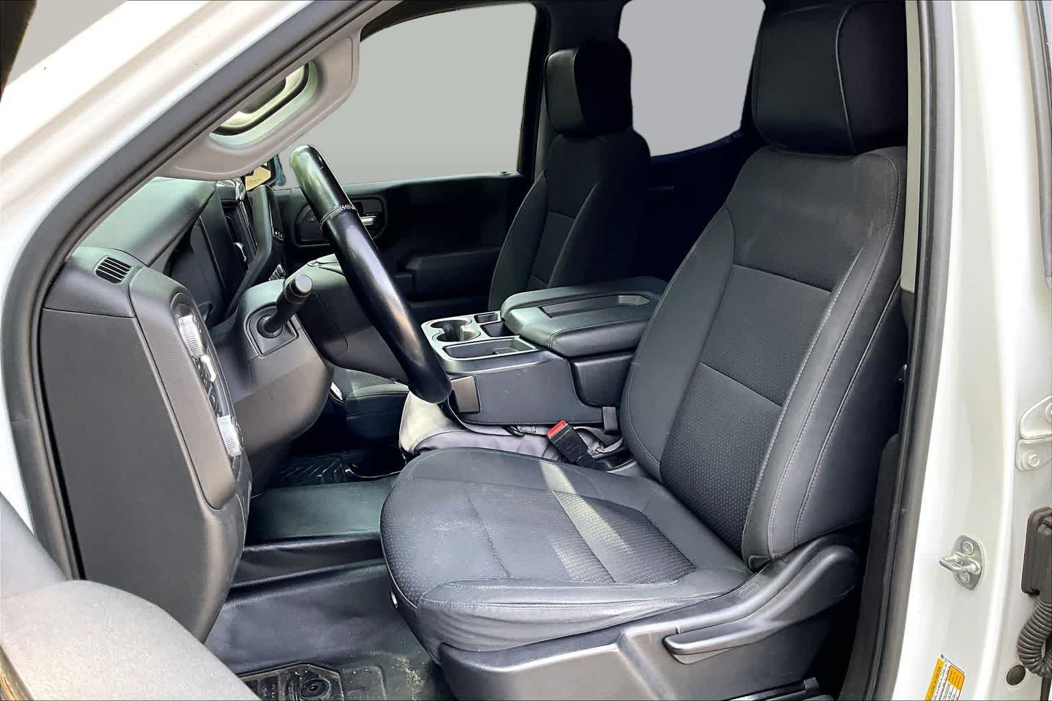 Used 2021 Summit White GMC  image 8