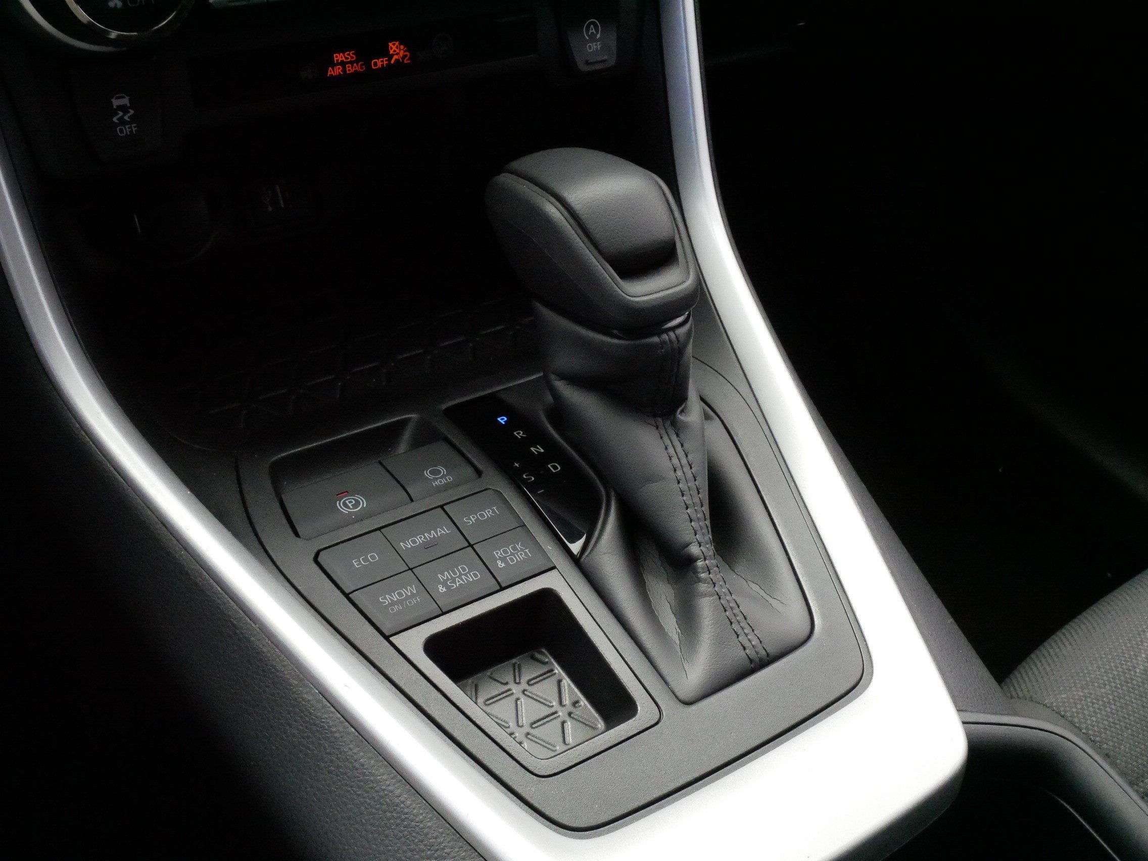 Certified Used 2025 ICE CAP Toyota XLE image 24