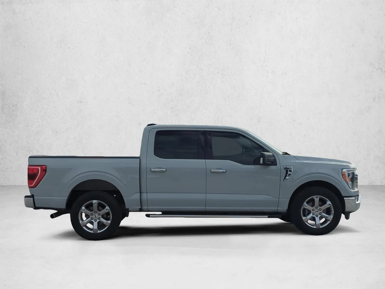 Used 2023 Avalanche Ford XLT image 4