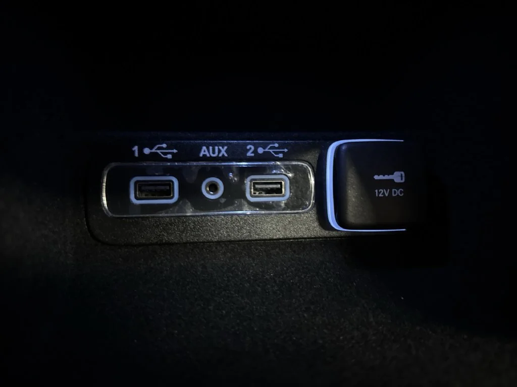 Used 2018 Velvet Jeep Limited image 33