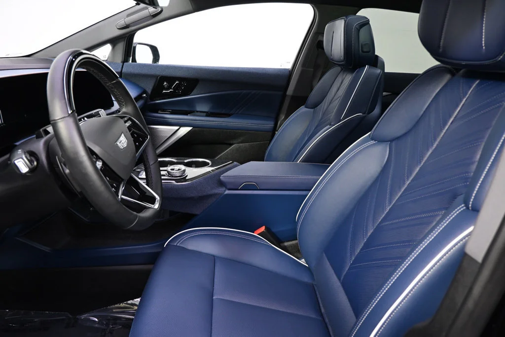 2026 Cadillac OPTIQ Premium Luxury - Photo 13