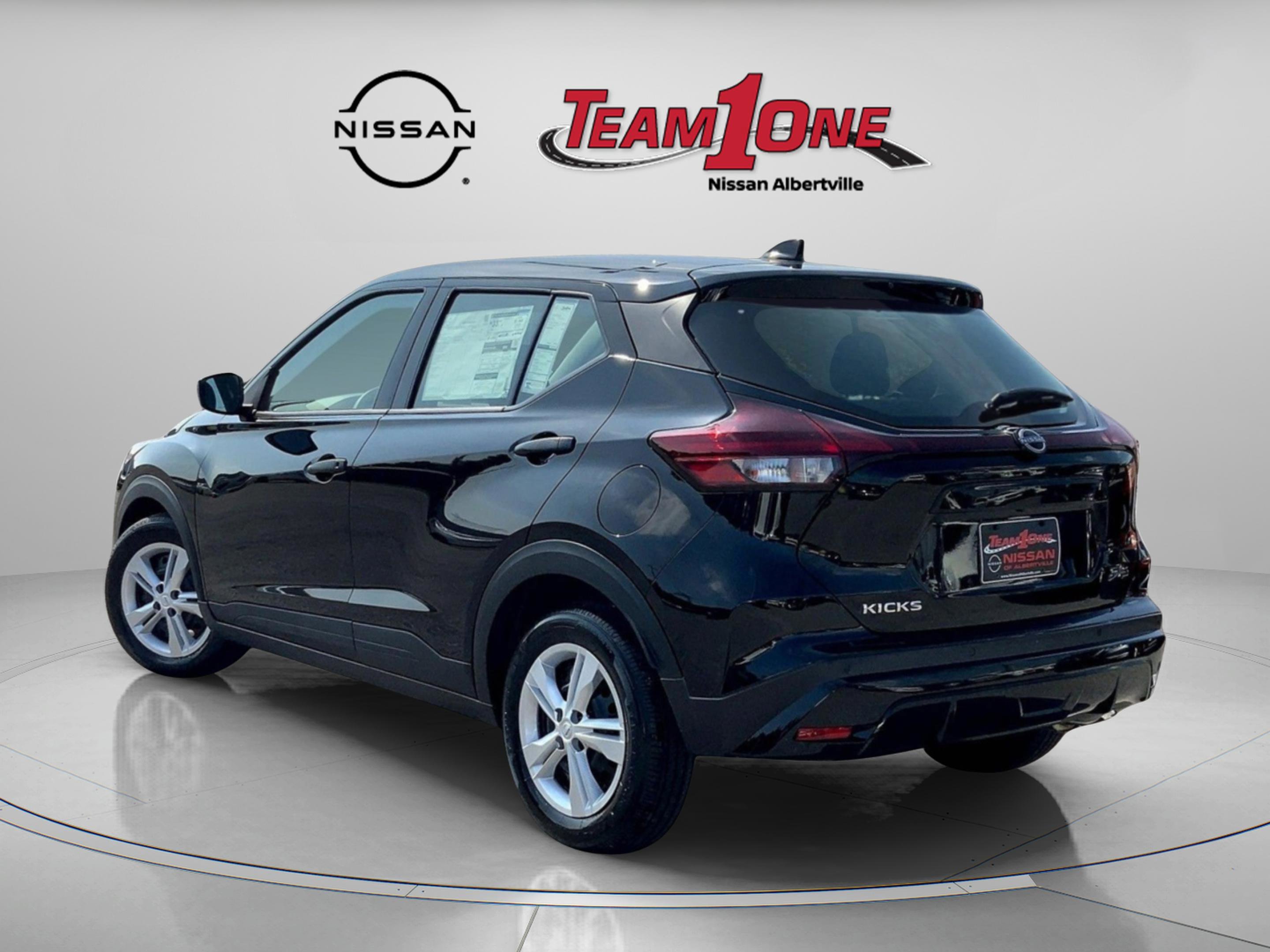2025 Nissan KICKS PLAY Base - Photo 3