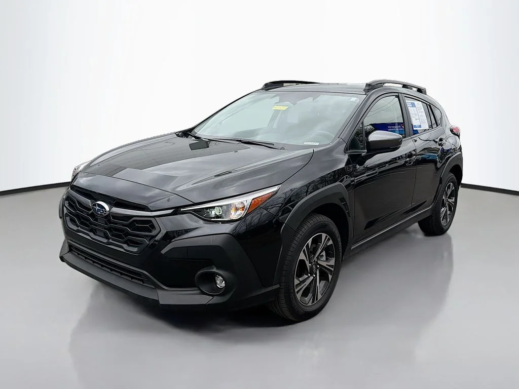 Used 2025 Crystal Black Silica Subaru Premium image 3