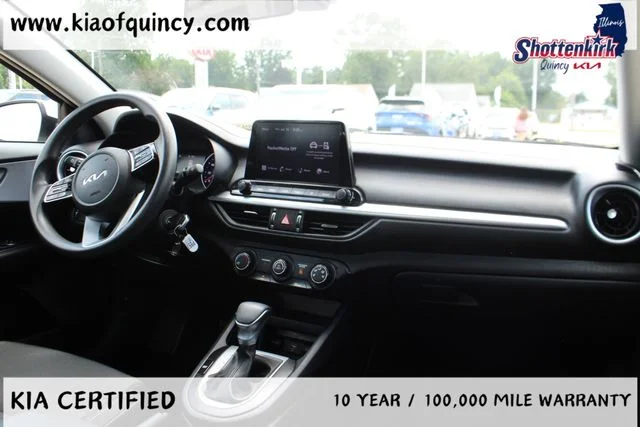 Used 2024 White Kia LXS image 9