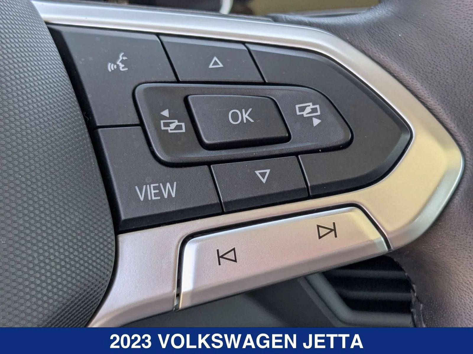 Used 2023 Silver Volkswagen 1.5T SE image 15