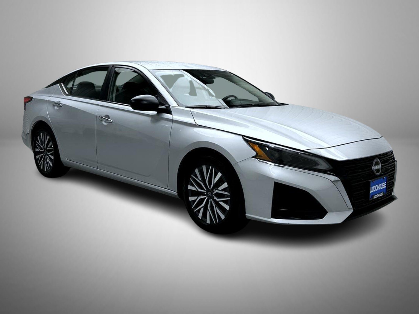 Used 2025 Brilliant Silver Metallic Nissan 2.5 SV image 3