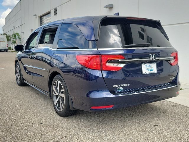 Used 2021 Obsidian Blue Pearl Honda Touring image 4