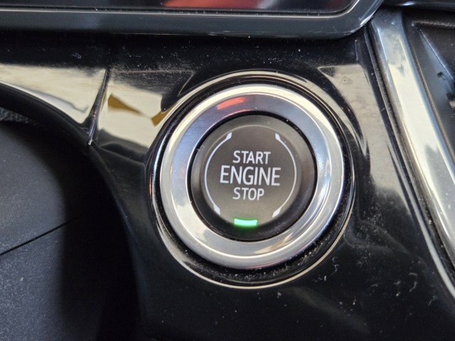 Used 2025 Summit White Chevrolet 2RS image 26