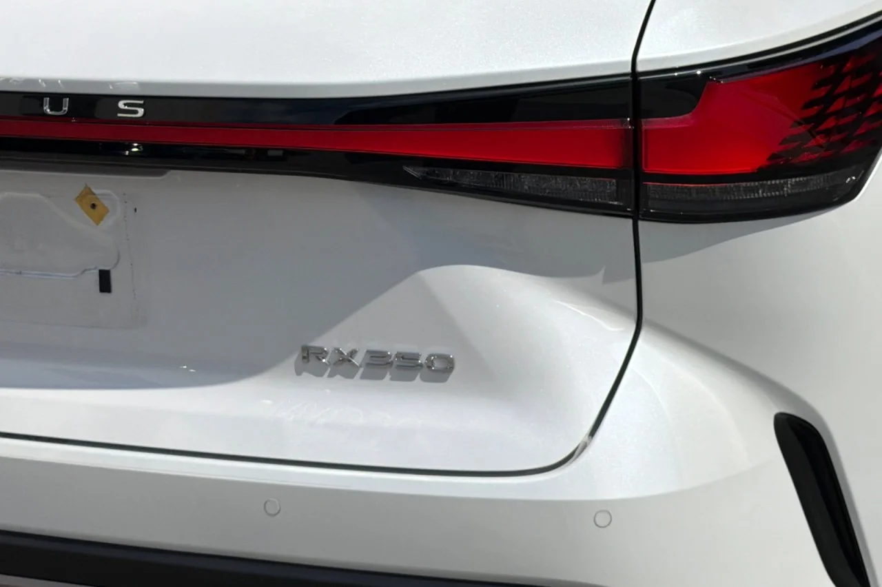 Used 2024  Lexus RX 350 image 26