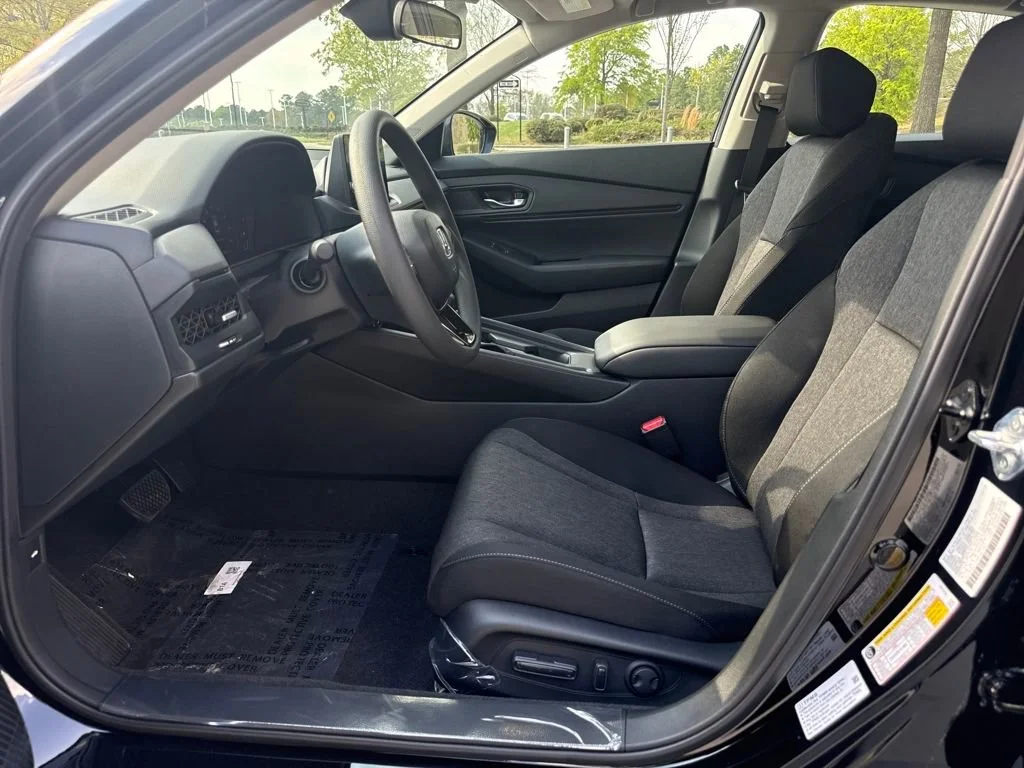 Certified Used 2026 Crystal Black Pearl Honda SE image 49
