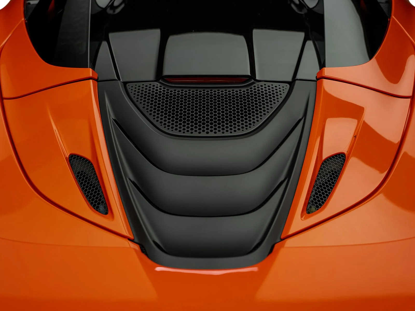 Used 2022 Orange McLaren Performance image 22
