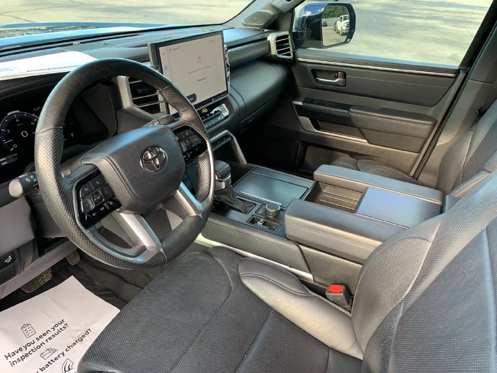 Used 2023  Toyota Platinum image 11