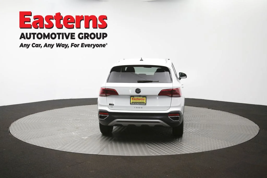 Used 2024 White Volkswagen 1.5T SE image 35
