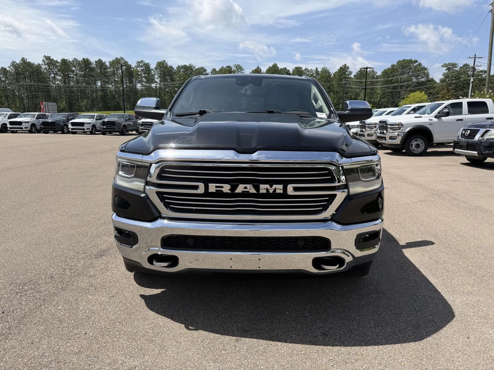 Used 2022 Diamond Black Crystal Pearlcoat Ram Laramie image 2