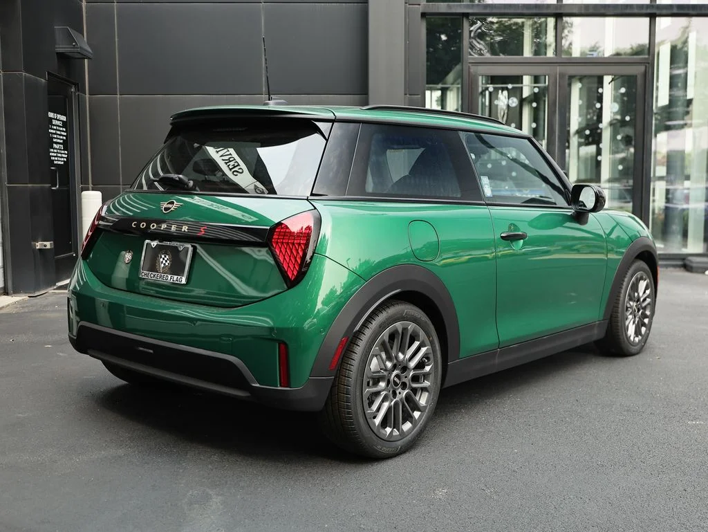 New 2026 British Racing Green MINI Signature Plus image 7
