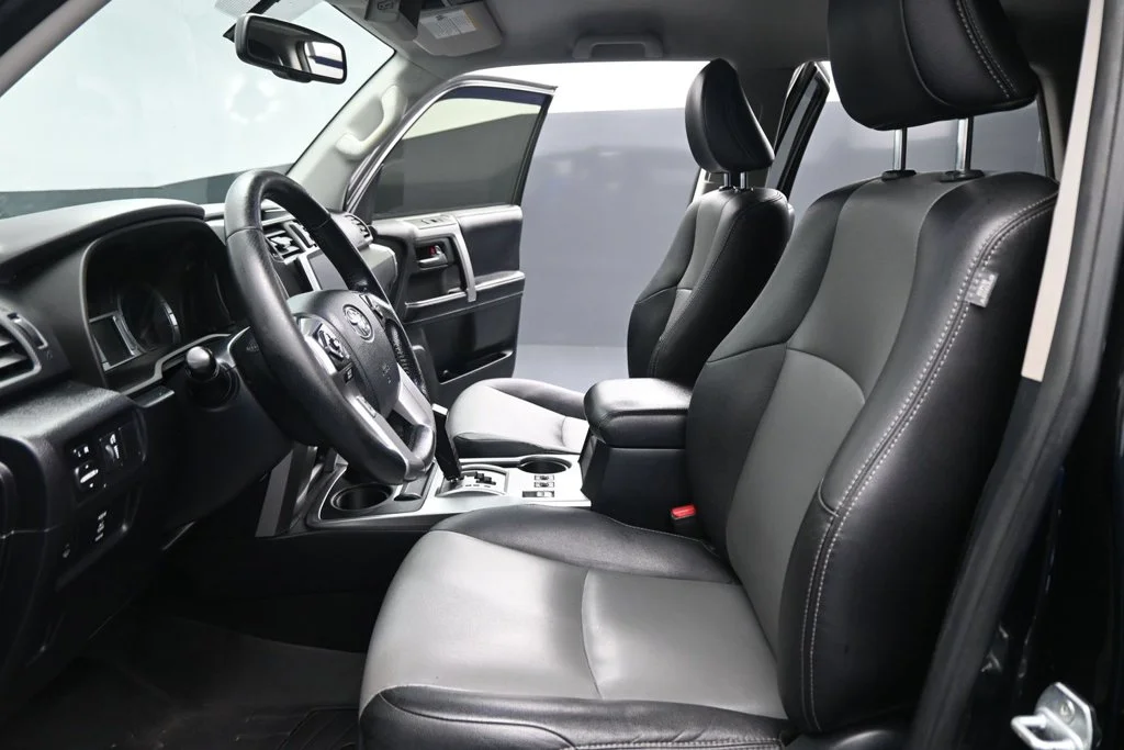 Used 2018 Black Toyota SR5 Premium image 9
