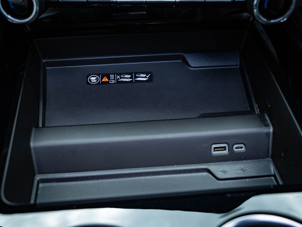 Used 2025 Black Chevrolet Premier image 38