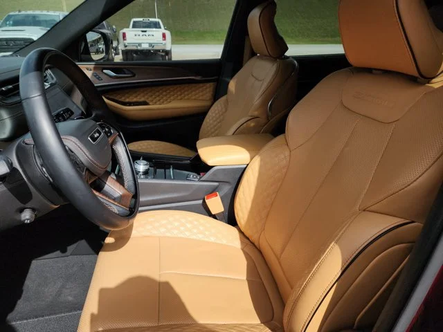 Used 2025 Red Jeep Summit image 10