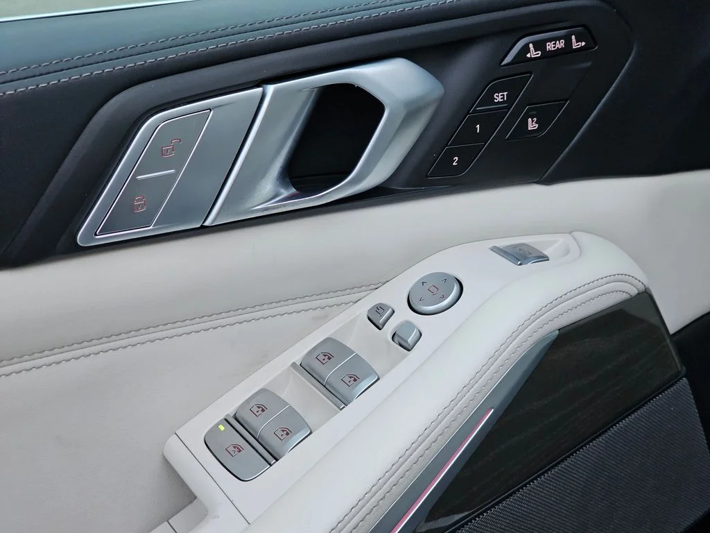 2020 BMW X7 40i - Photo 26