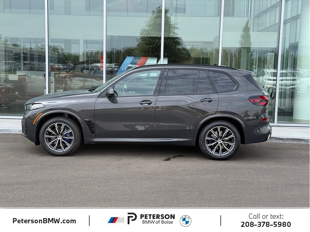 New 2026 Dravit Grey Metallic BMW xDrive40i image 2
