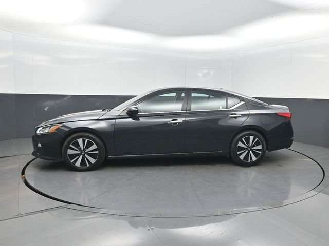 Used 2021 Nissan Altima SV with VIN 1N4BL4DV8MN329251 for sale in Conyers, GA