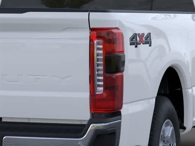 New 2026 Oxford White Ford F-350® XLT image 21