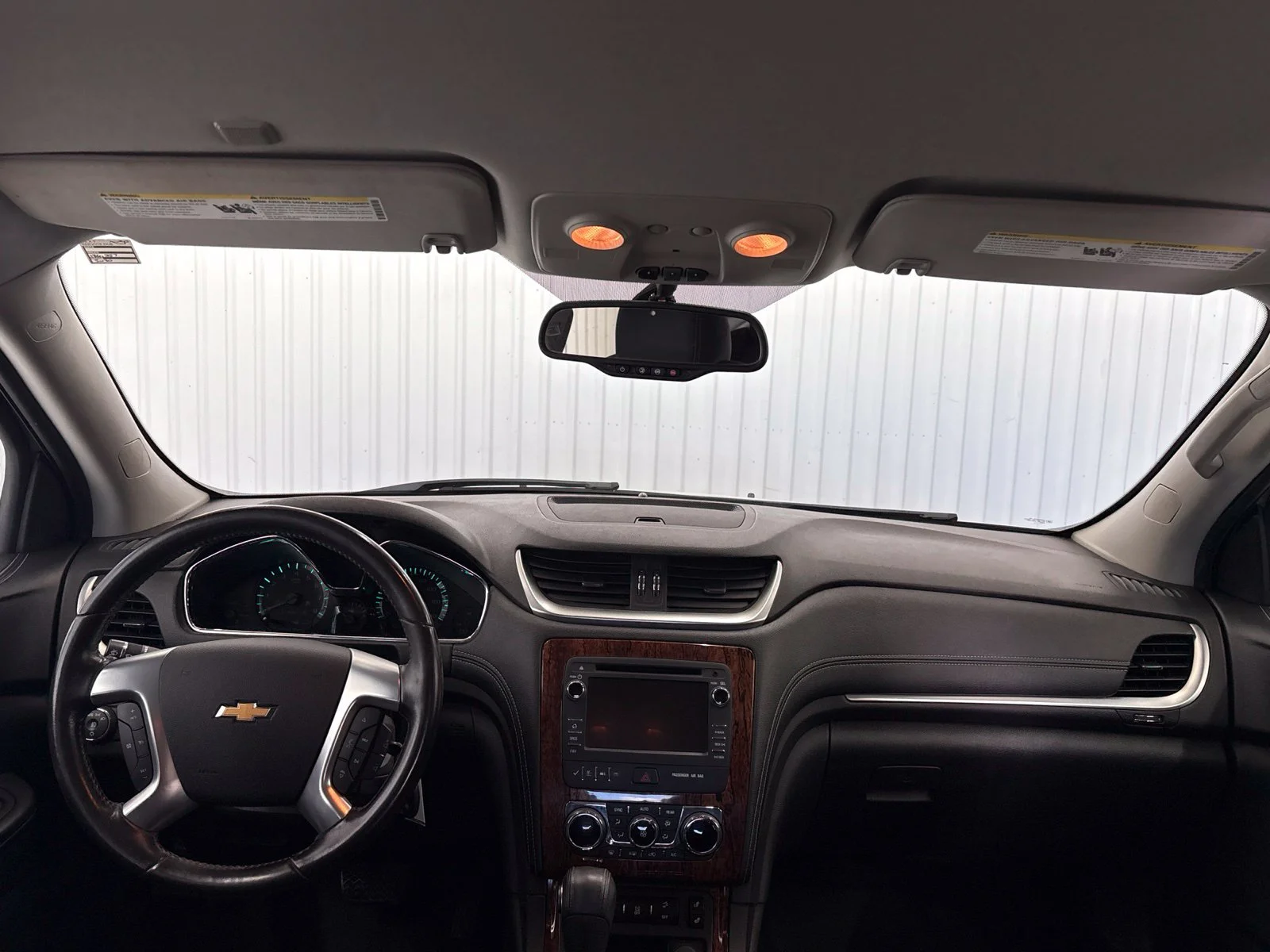 Used 2014 White Chevrolet 2LT image 18
