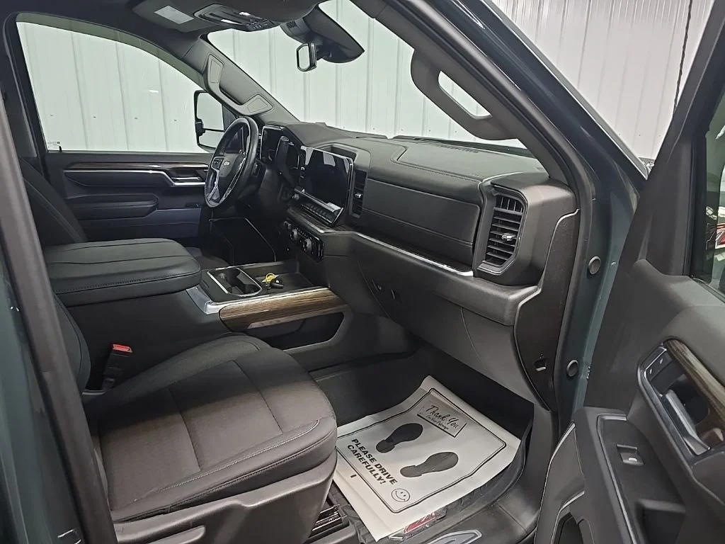 Used 2025 Gray Chevrolet LT image 15