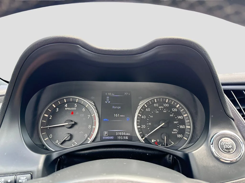 Used 2022 White INFINITI SENSORY image 20