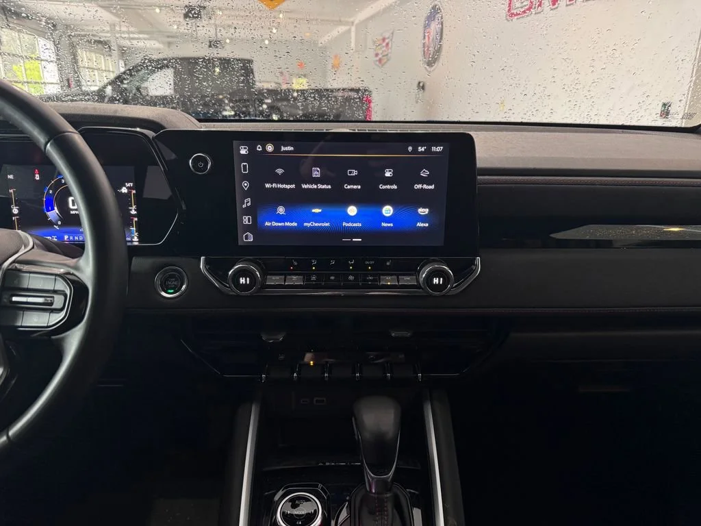 2023 Chevrolet Colorado Z71 - Photo 18