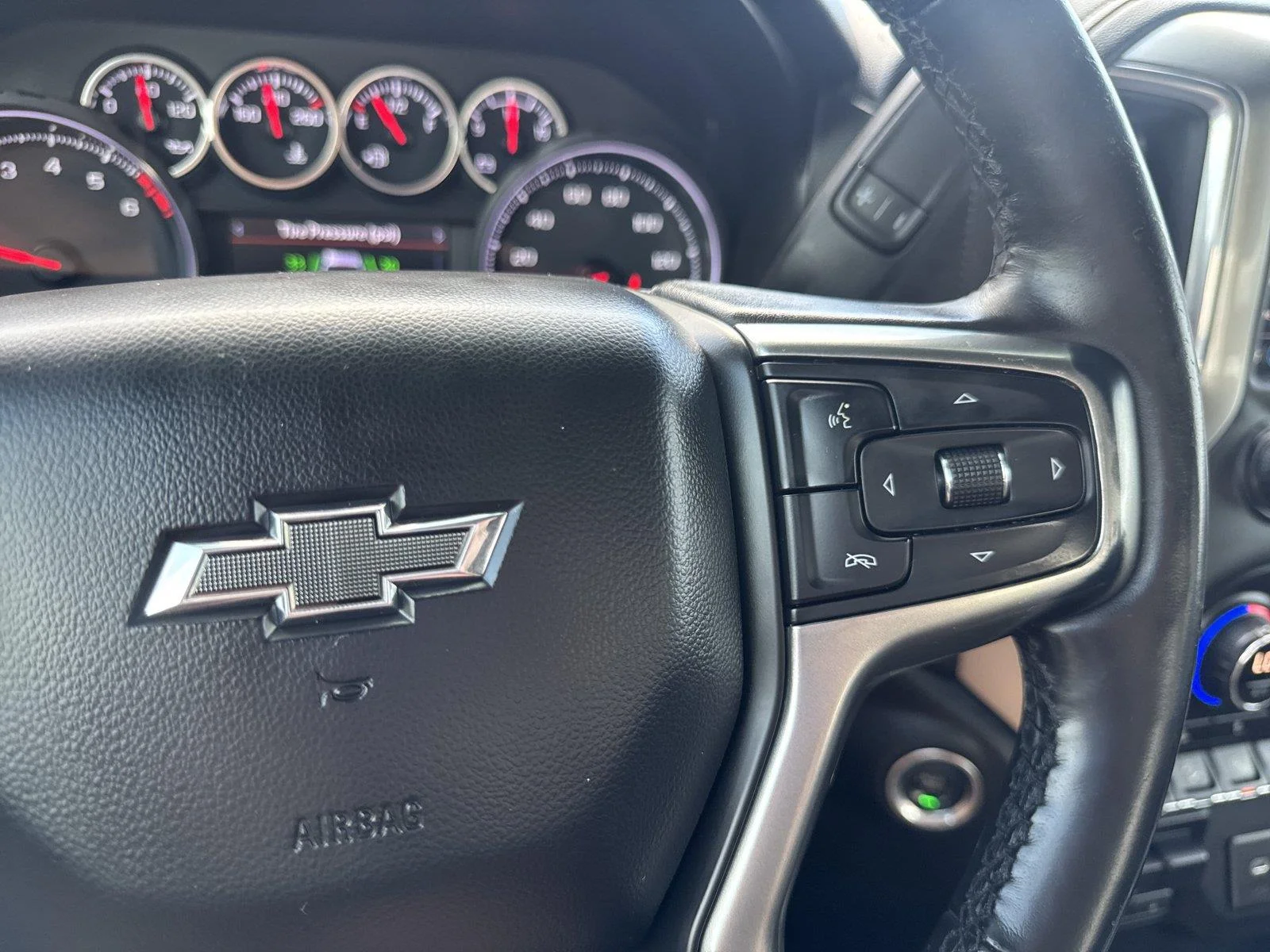 Used 2021 SHADOW GRAY METALLIC Chevrolet RST image 23