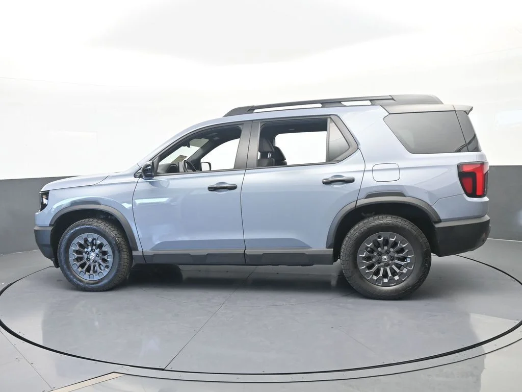 Used 2026 Sonic Gray Pearl Honda TrailSport image 3