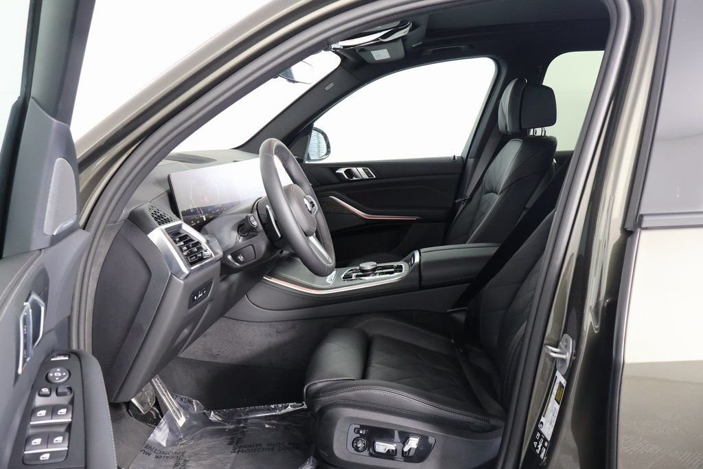 New 2026 Manhattan Green Metallic BMW xDrive40i image 5