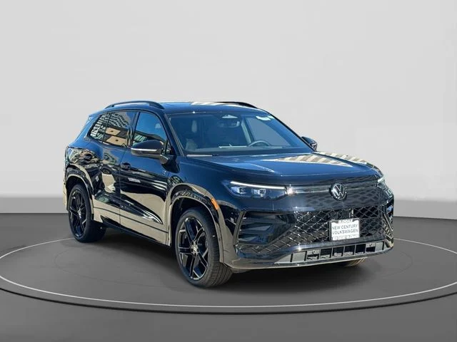 2026 Volkswagen Tiguan 2.0T SE R-Line Black's photo