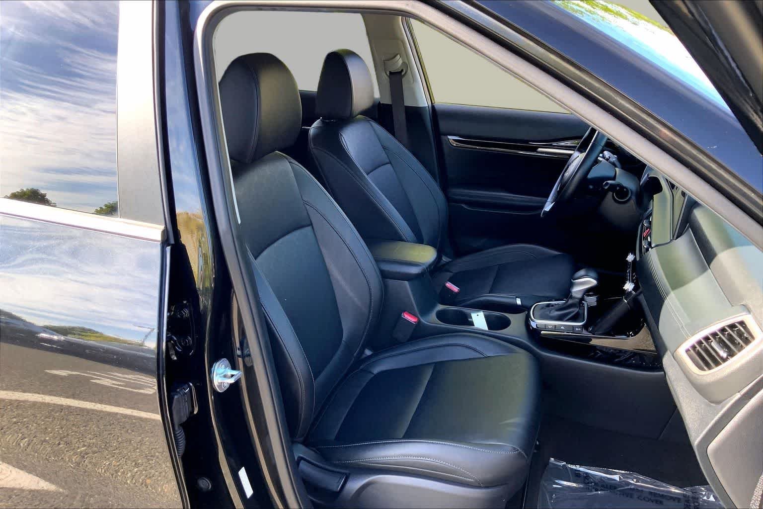 Used 2024 Fusion Black Kia EX image 9