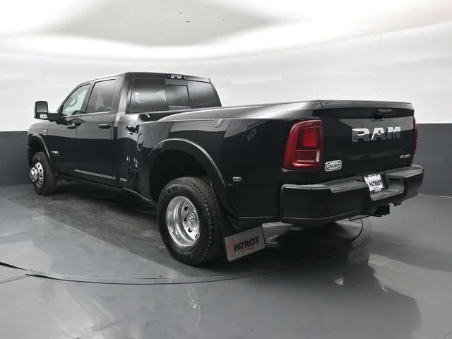 New 2026 Diamond Black Crystal Pearl-Coat Exterior Paint RAM Limited image 24