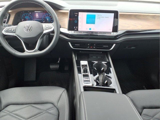 New 2026 Avocado Green Pearl Volkswagen SE w/Technology 4M image 15