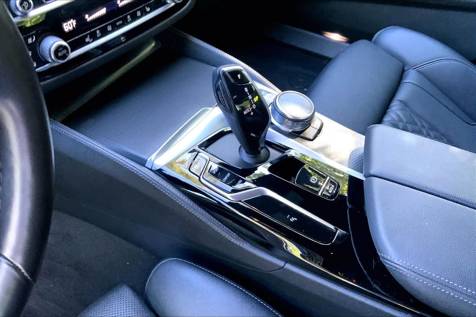 Used 2023 Carbon Black Metallic BMW 530i xDrive image 16