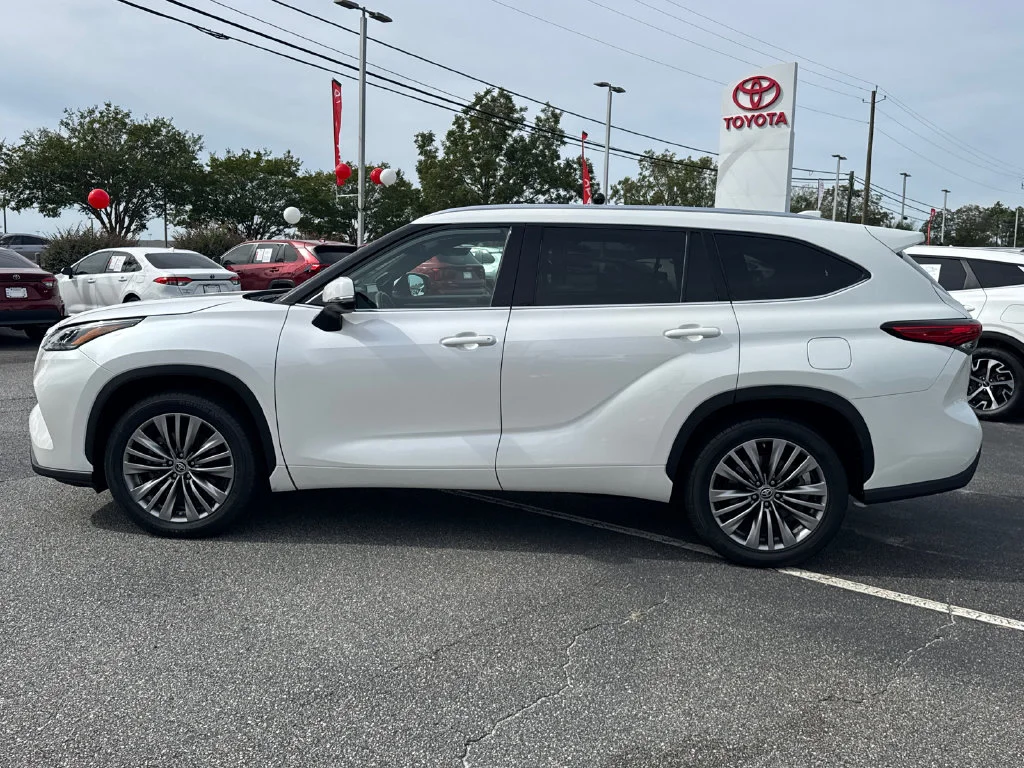 Used 2020 White Toyota Platinum image 6