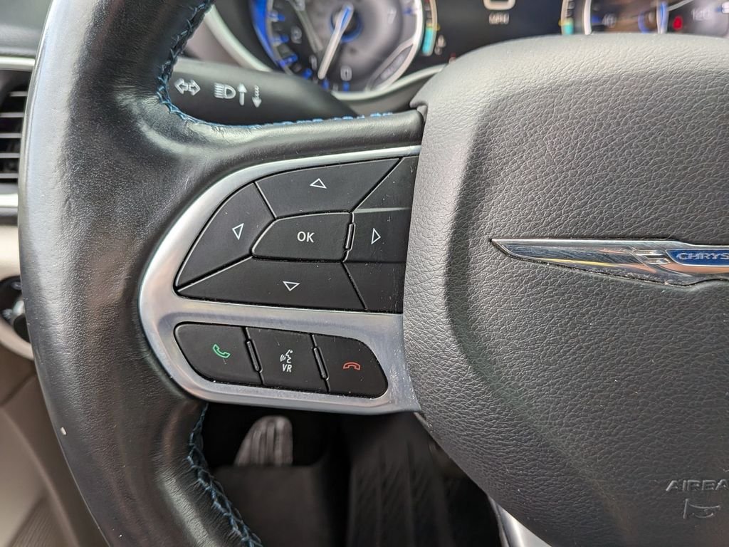 Used 2021 Silver Chrysler Touring L image 19