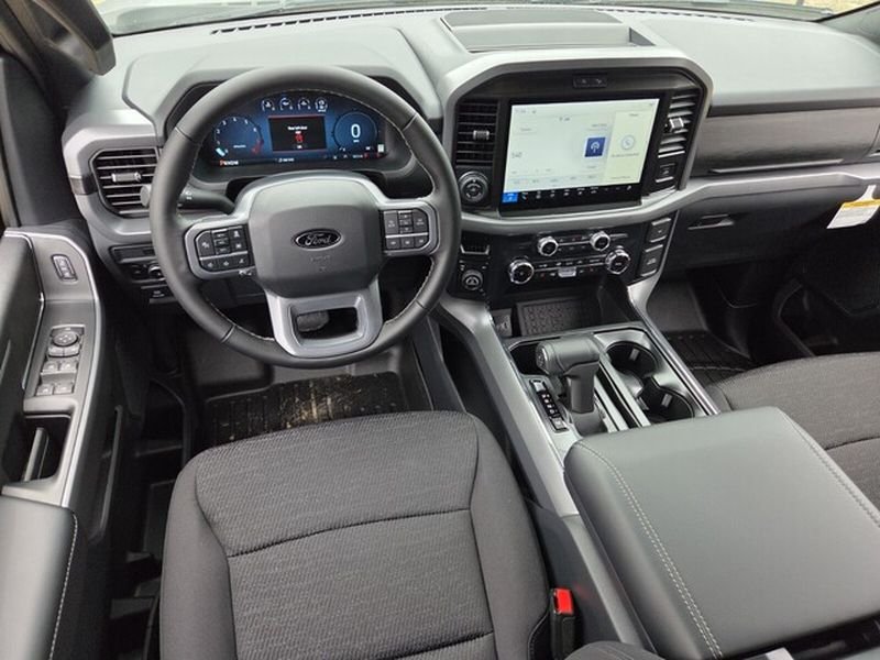 New 2026 Iconic Silver Metallic Ford XLT image 6