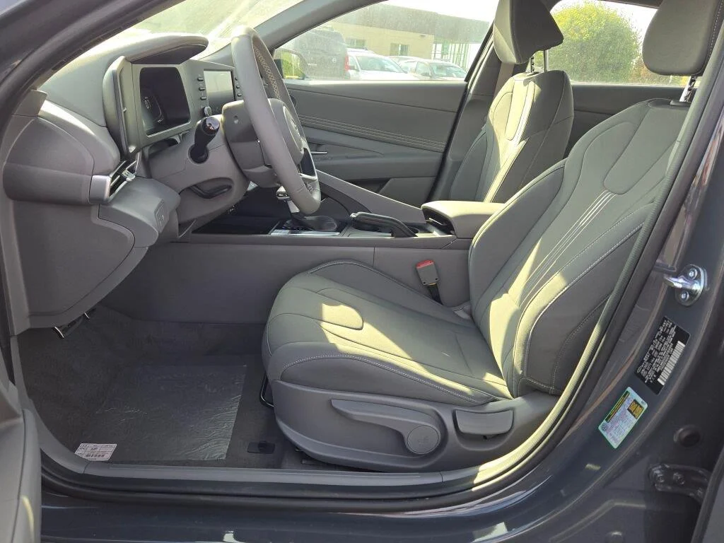 Used 2025 Ecotronic Gray Hyundai SEL Sport image 21