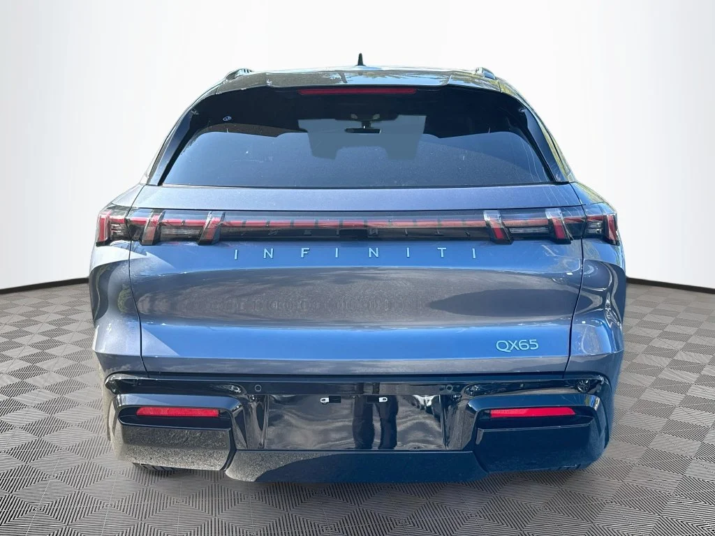 New 2027 MOONBOW BLUE INFINITI Luxe AWD image 6