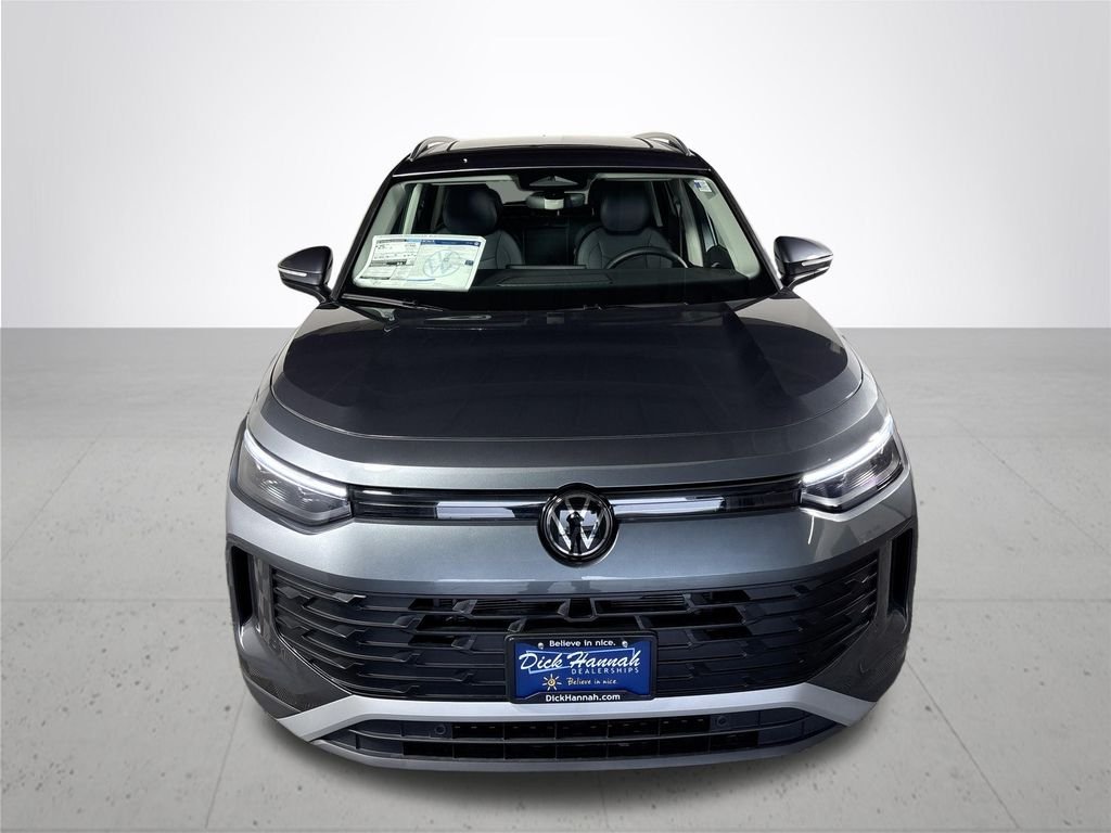 New 2026 Platinum Gray Metallic Volkswagen 2.0T SE image 3