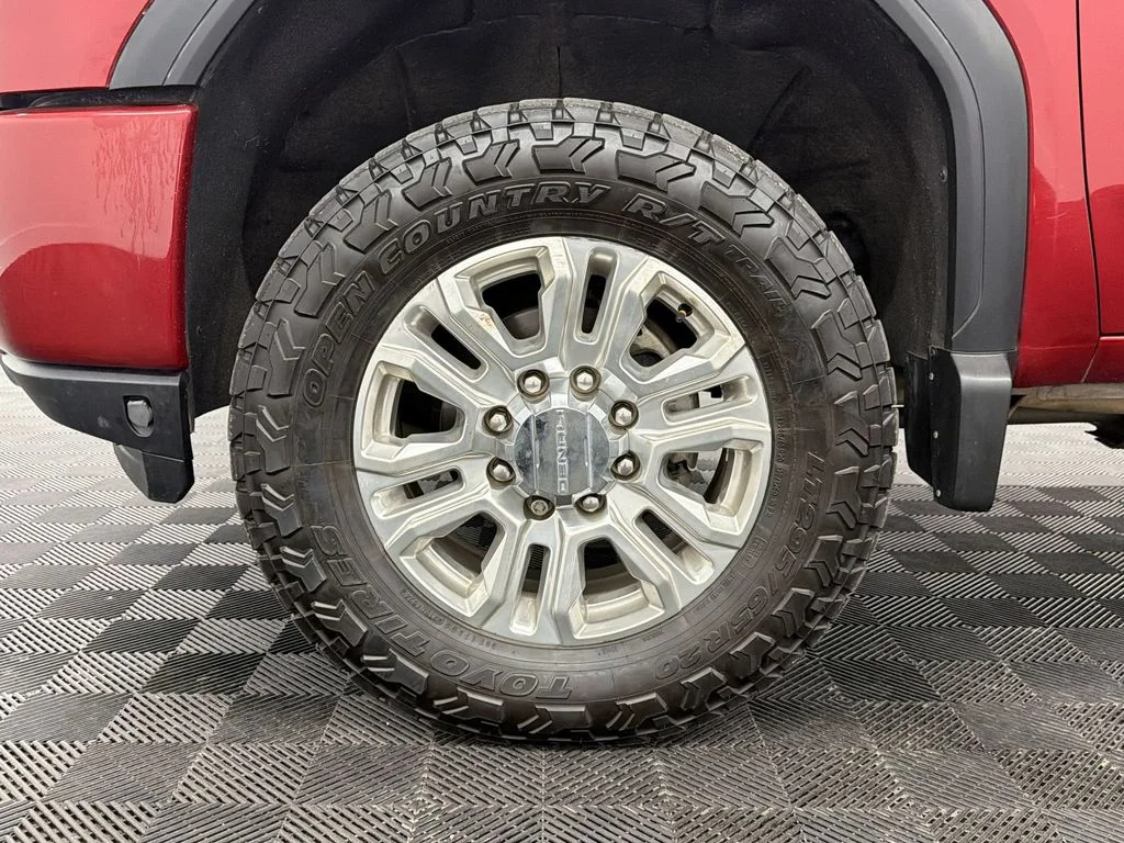 Used 2020 Red Quartz Tintcoat GMC Denali image 13