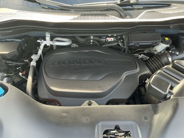 Used 2021 Blue Honda Touring image 31