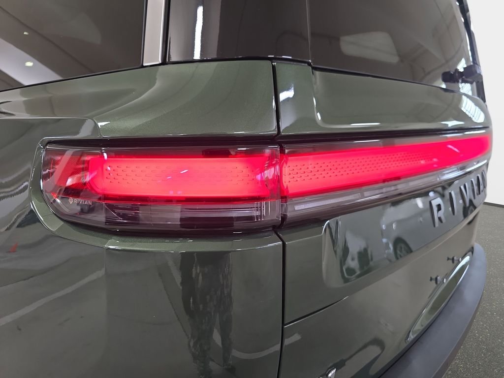 Used 2026  Rivian  image 33