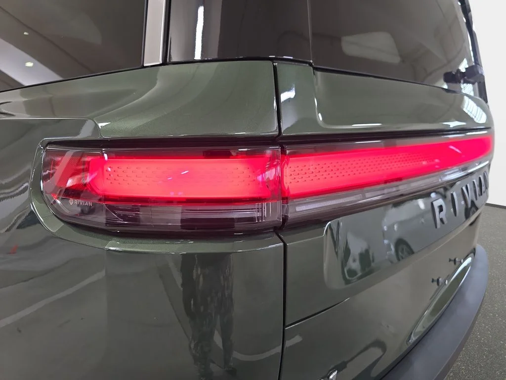 Used 2026  Rivian  image 33