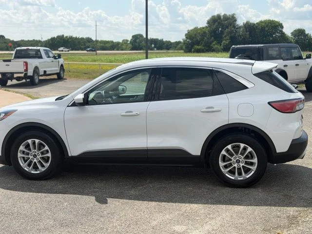 Used 2020 Oxford White Ford SE image 6