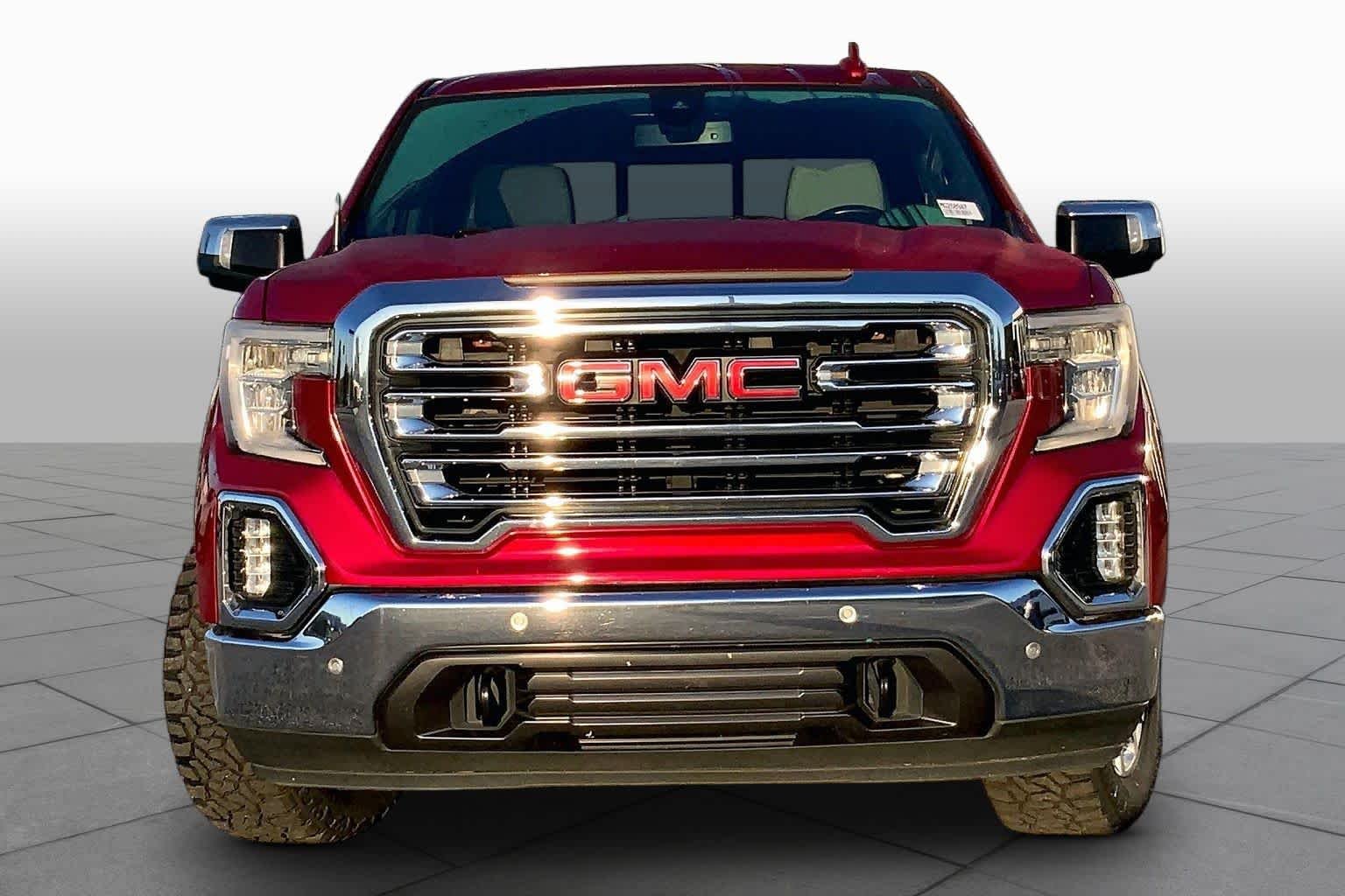 Used 2021 Cayenne Red Tintcoat GMC SLT image 4